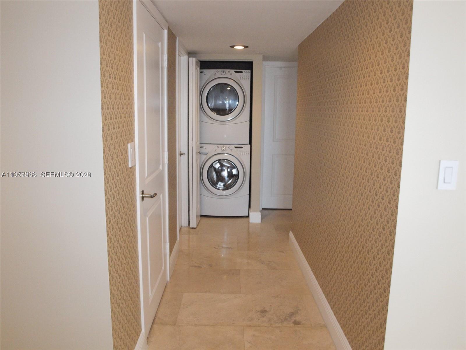 1901 Brickell Ave #B1714, Miami FL 33129
