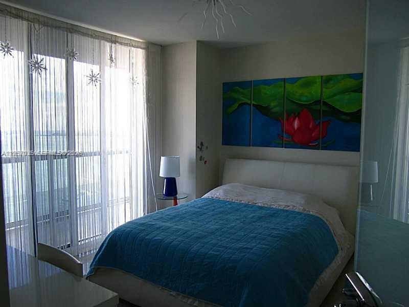 50 Biscayne Blvd #2808, Miami FL 33132