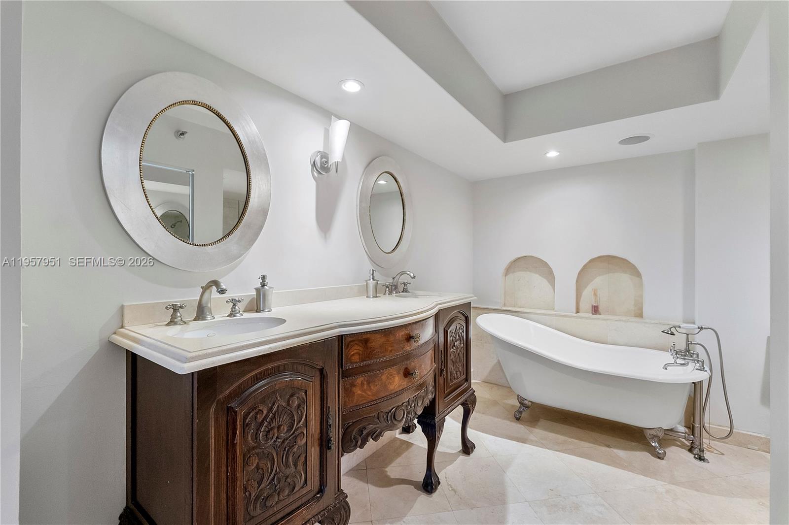 3500 Mystic Pointe Dr #1407, Aventura FL 33180