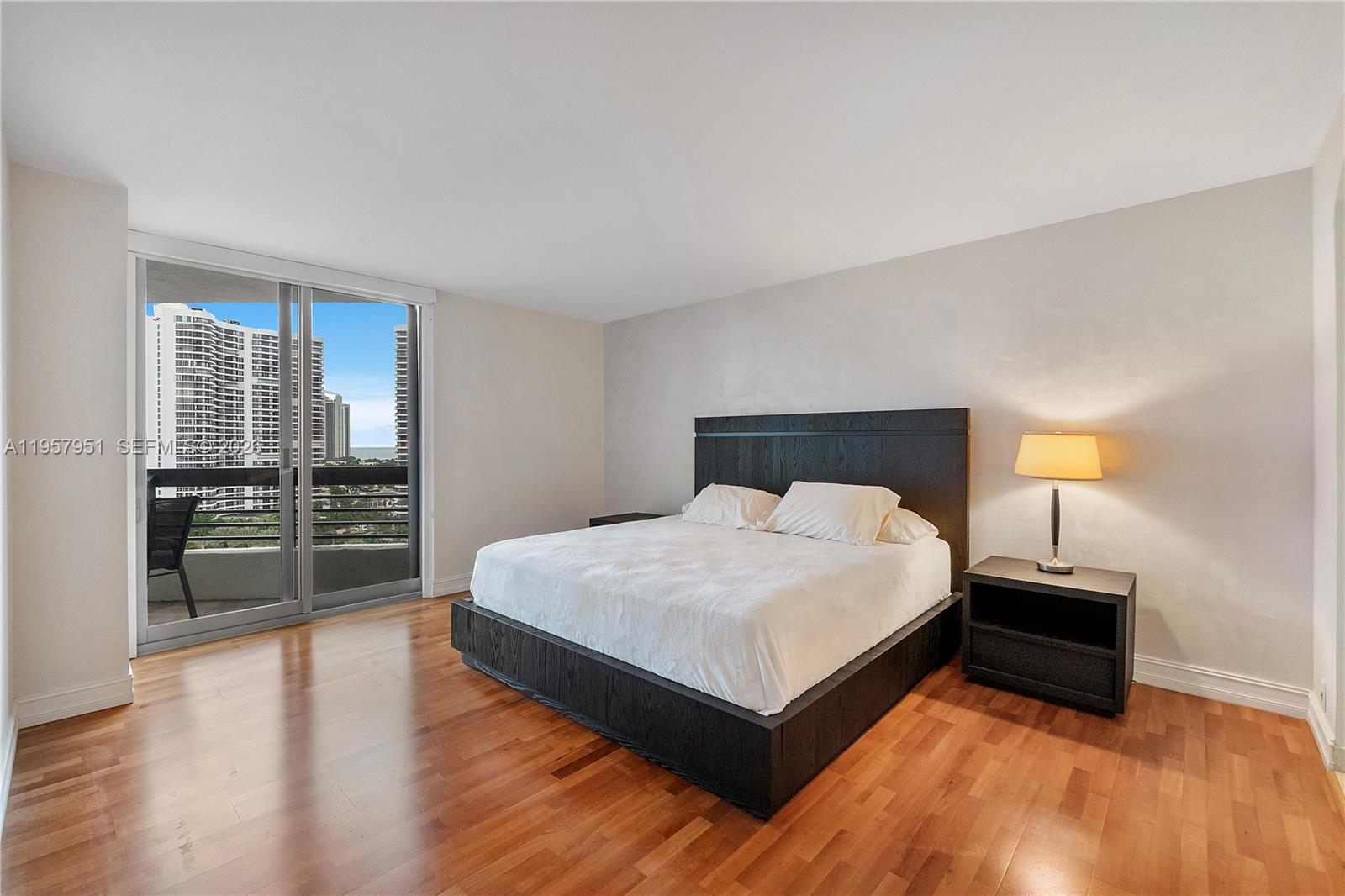 3500 Mystic Pointe Dr #1407, Aventura FL 33180
