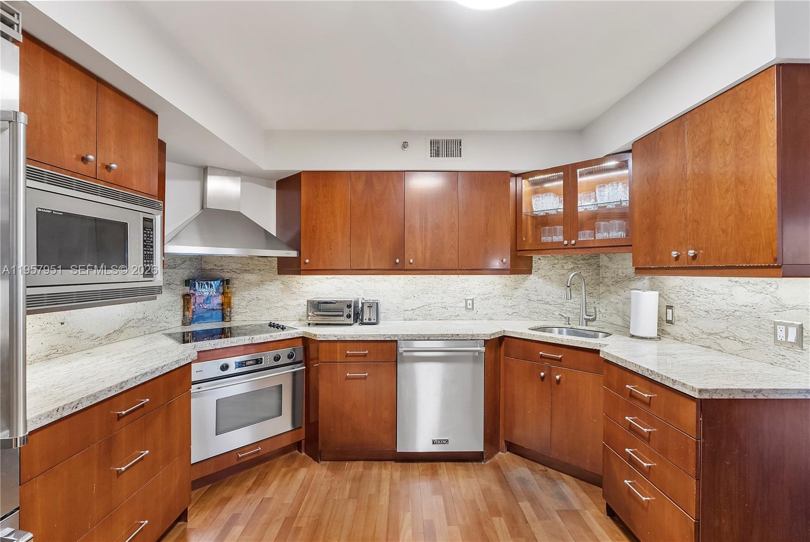 3500 Mystic Pointe Dr #1407, Aventura FL 33180