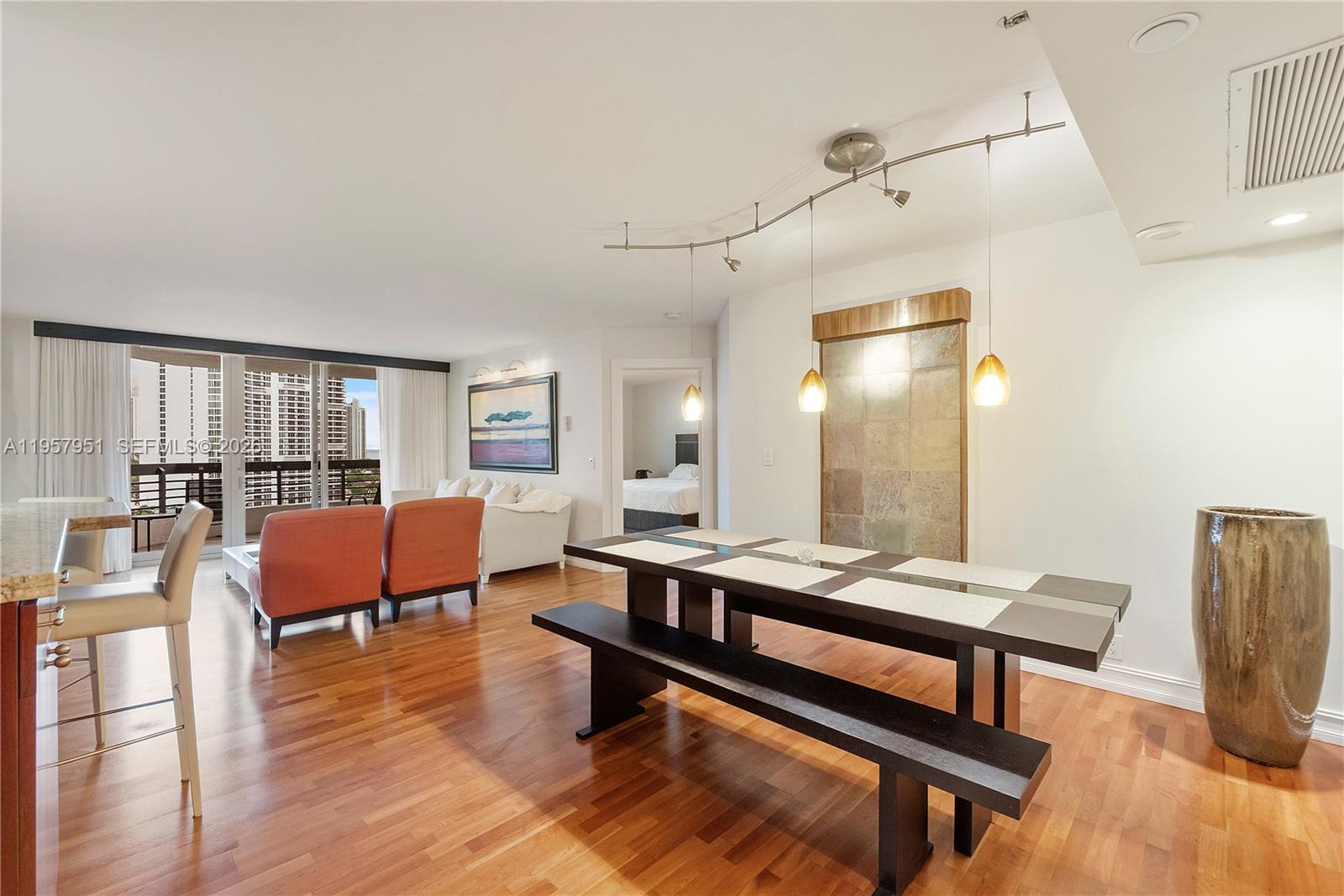 3500 Mystic Pointe Dr #1407, Aventura FL 33180
