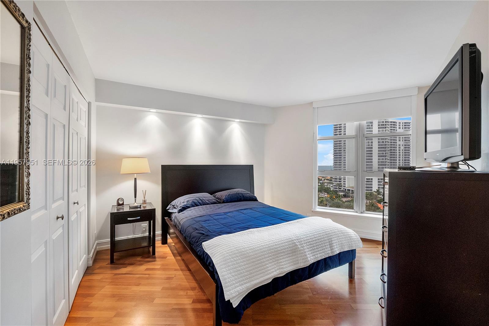 3500 Mystic Pointe Dr #1407, Aventura FL 33180