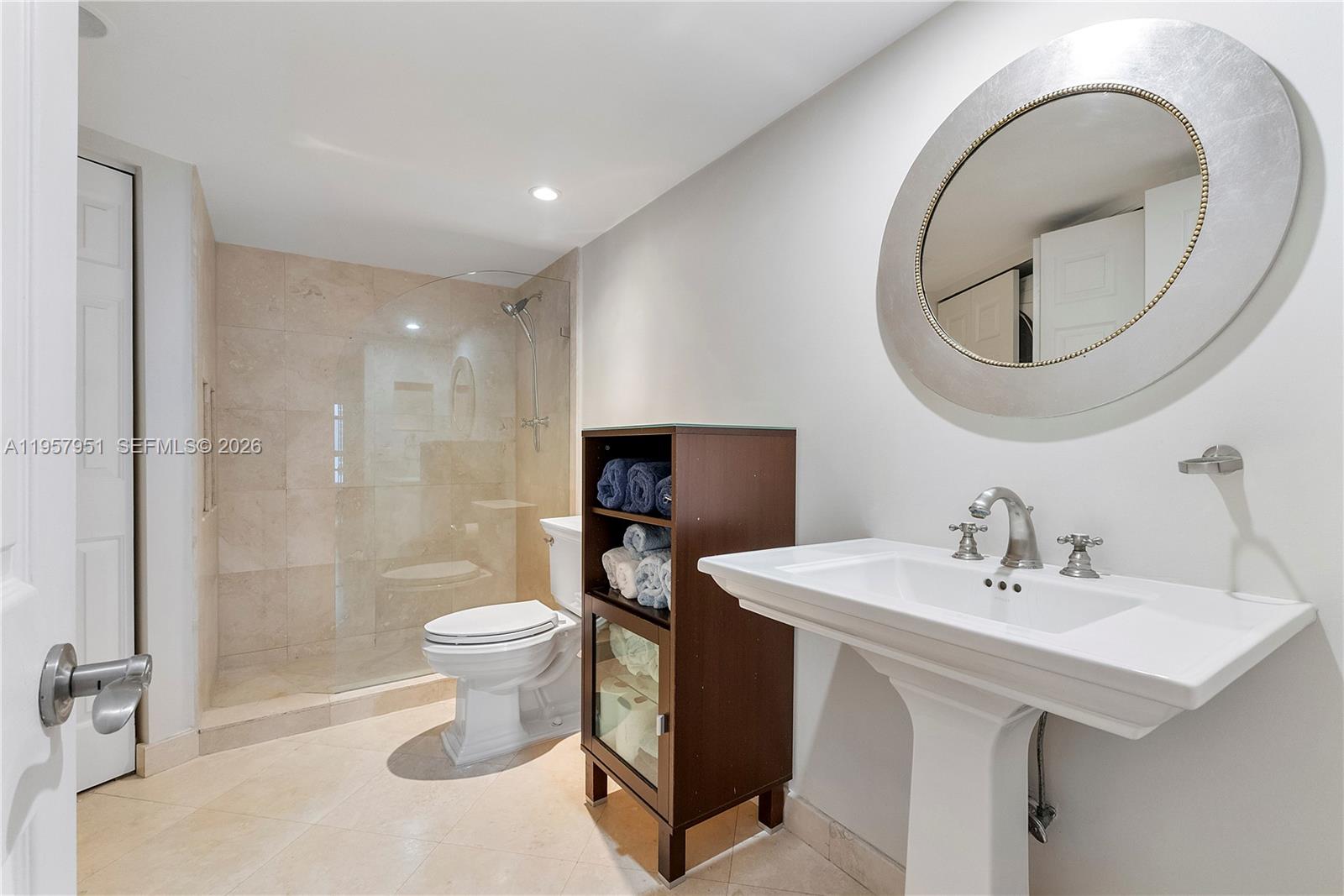 3500 Mystic Pointe Dr #1407, Aventura FL 33180