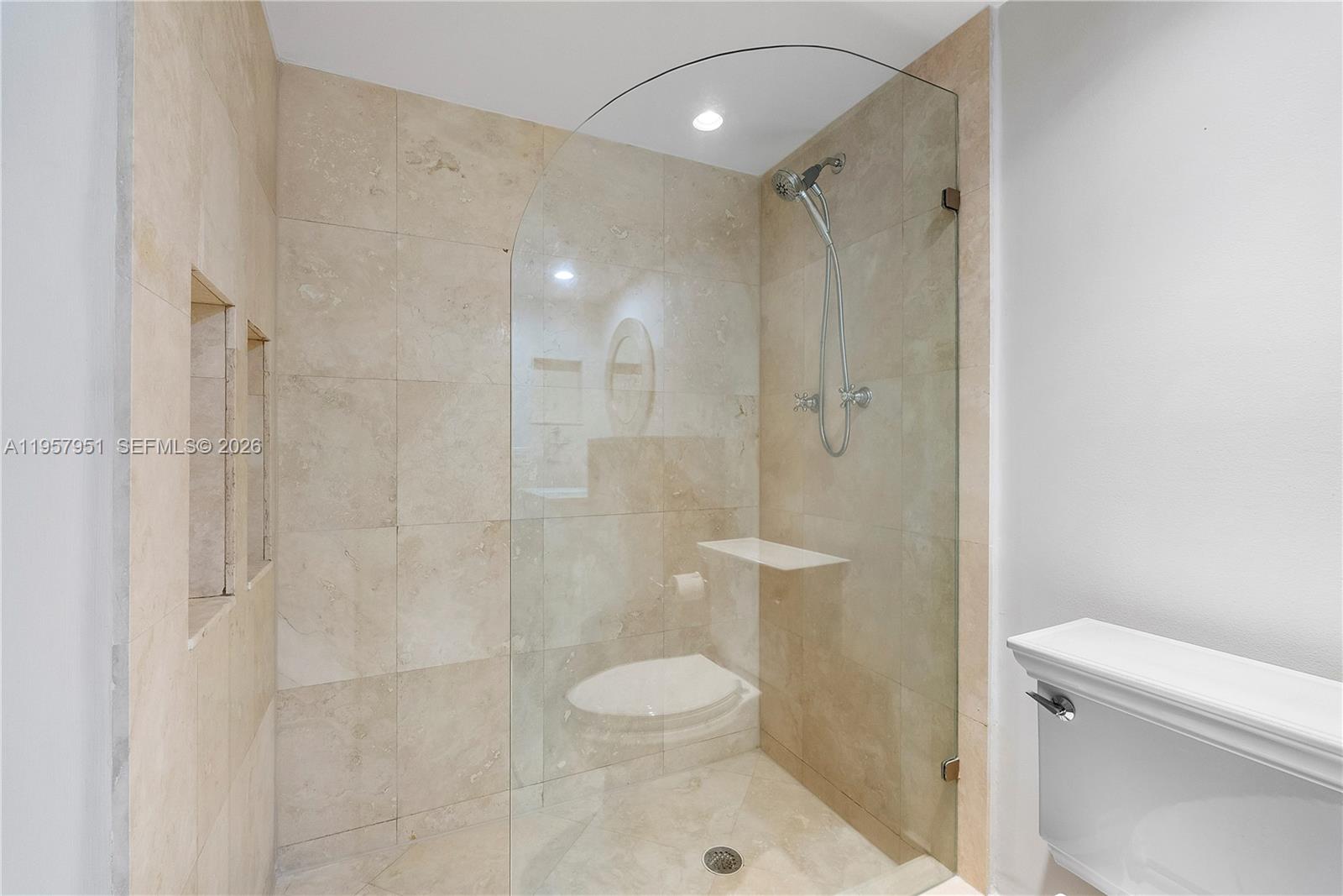 3500 Mystic Pointe Dr #1407, Aventura FL 33180