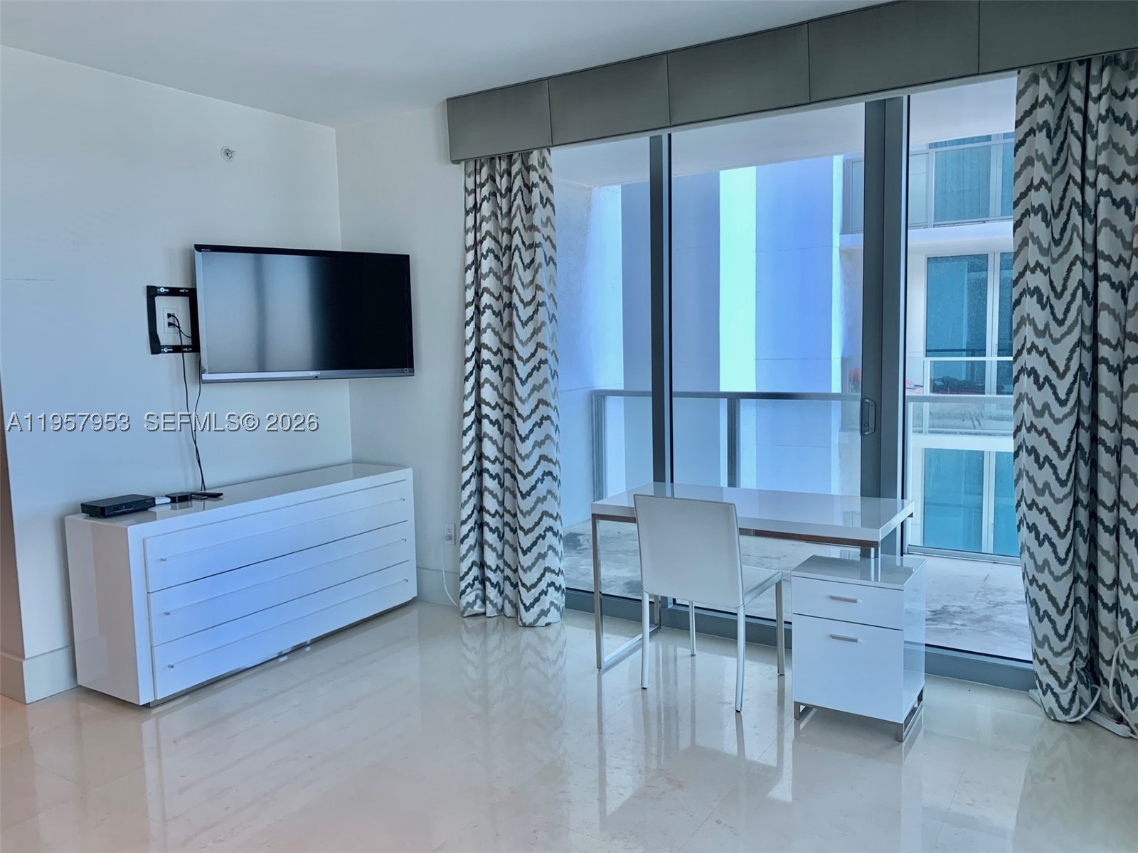3101 S Ocean Dr #1701, Hollywood FL 33019