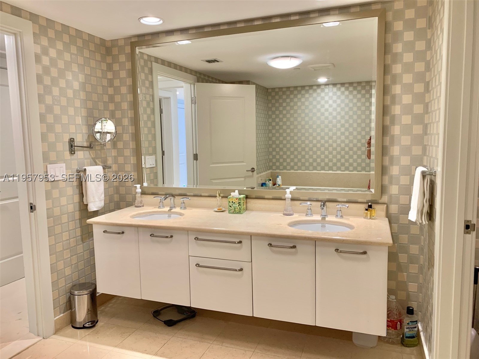 3101 S Ocean Dr #1701, Hollywood FL 33019