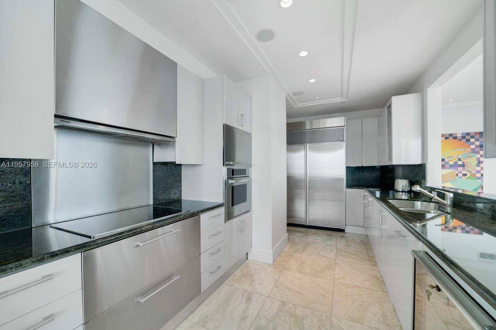 100 S Pointe Dr #3403, Miami Beach FL 33139