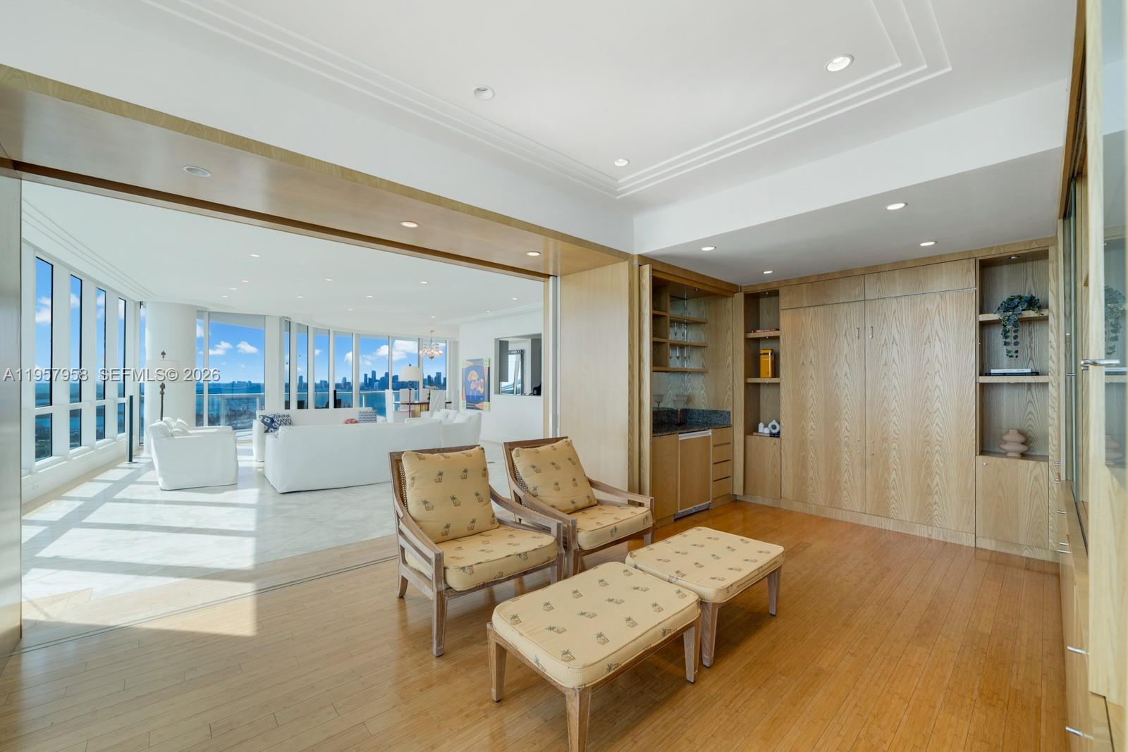 100 S Pointe Dr #3403, Miami Beach FL 33139