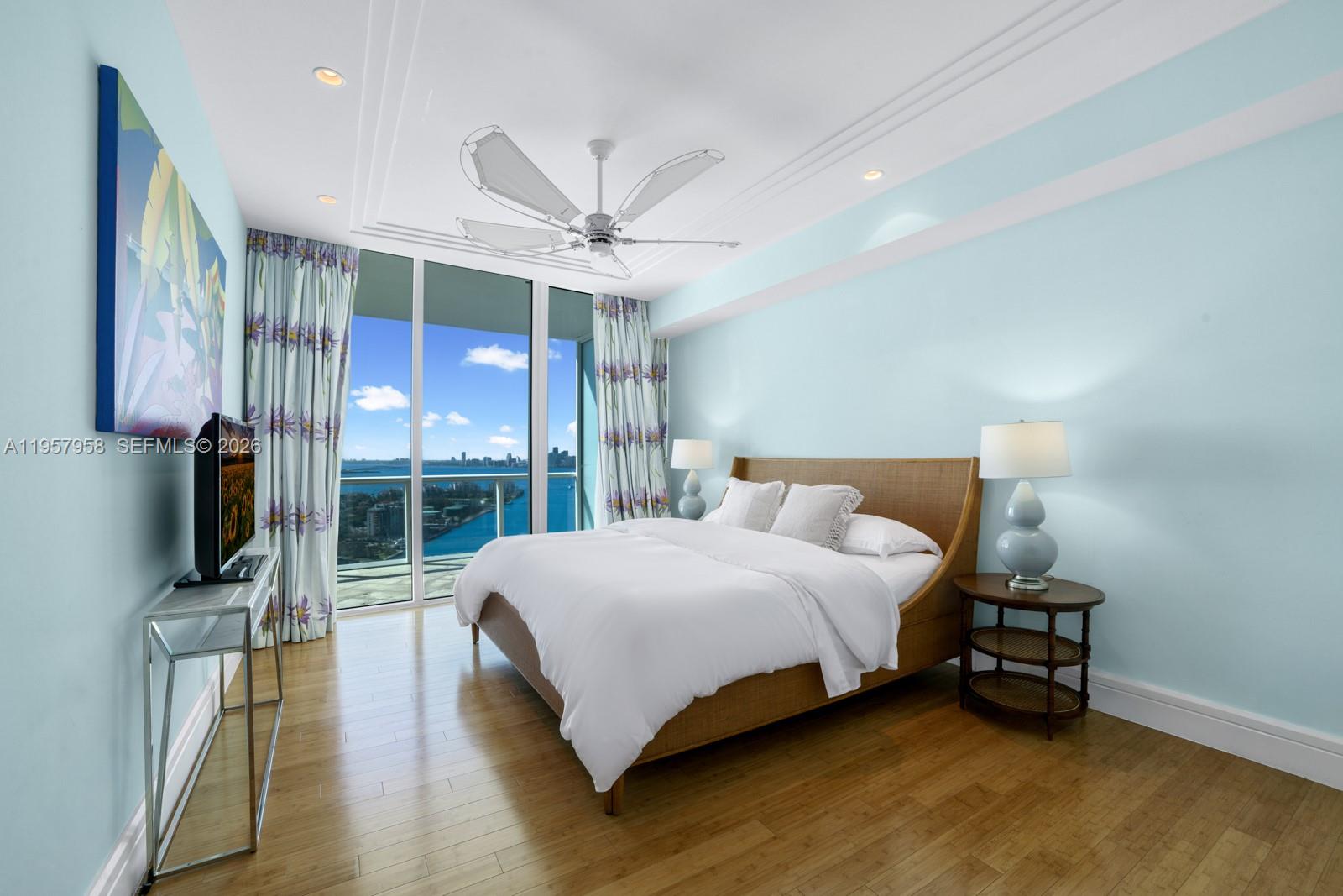 100 S Pointe Dr #3403, Miami Beach FL 33139