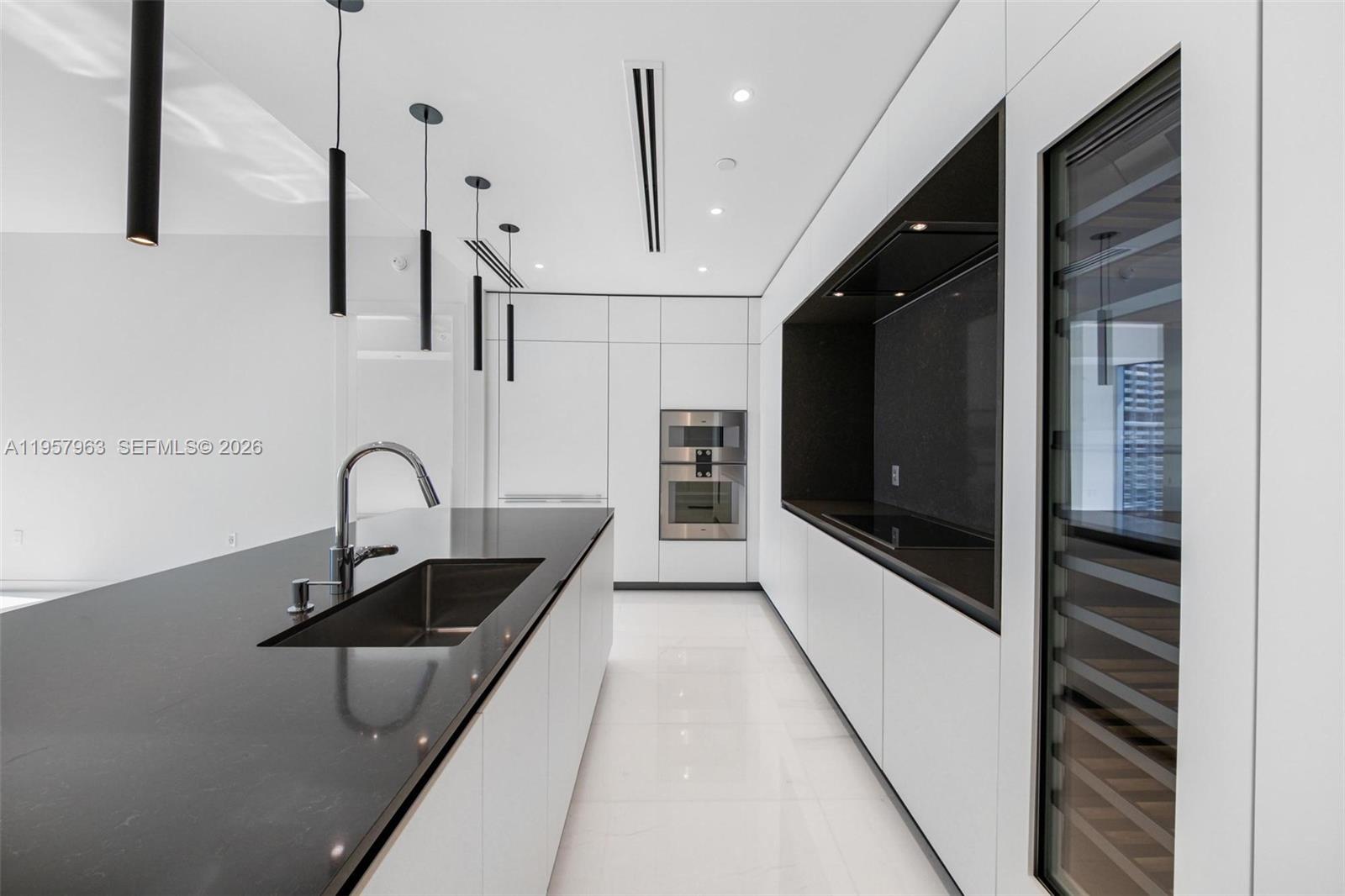 300 Biscayne Boulevard Way #3506W, Miami FL 33131