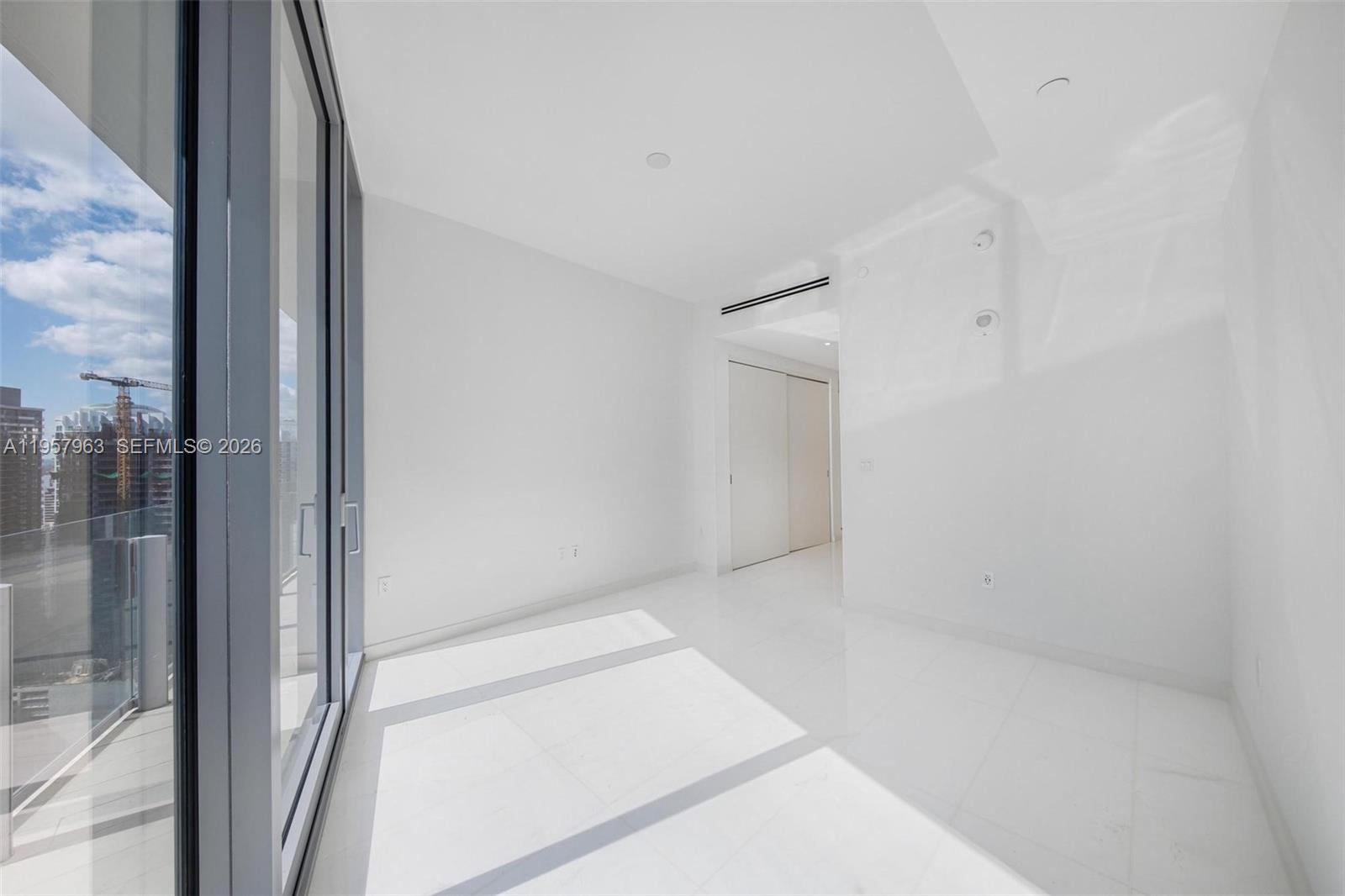 300 Biscayne Boulevard Way #3506W, Miami FL 33131