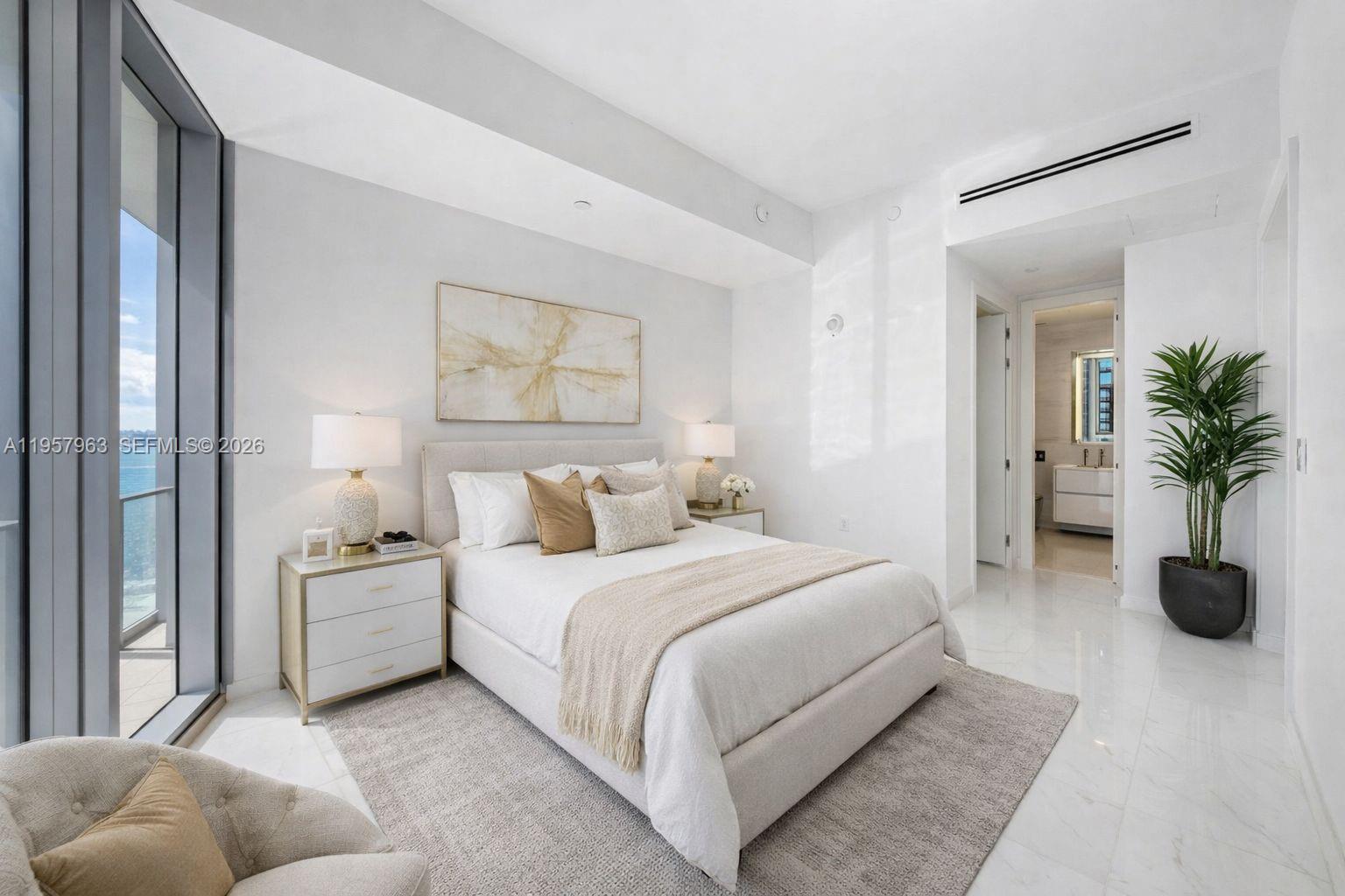 300 Biscayne Boulevard Way #3506W, Miami FL 33131