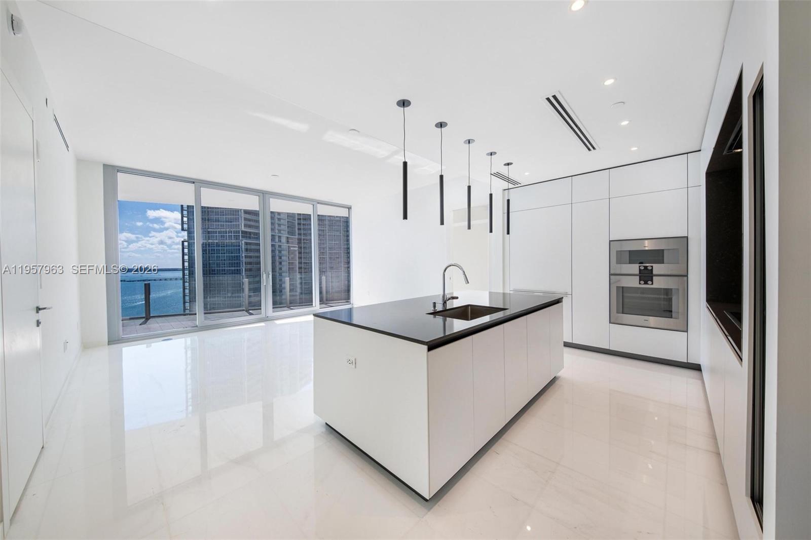 300 Biscayne Boulevard Way #3506W, Miami FL 33131