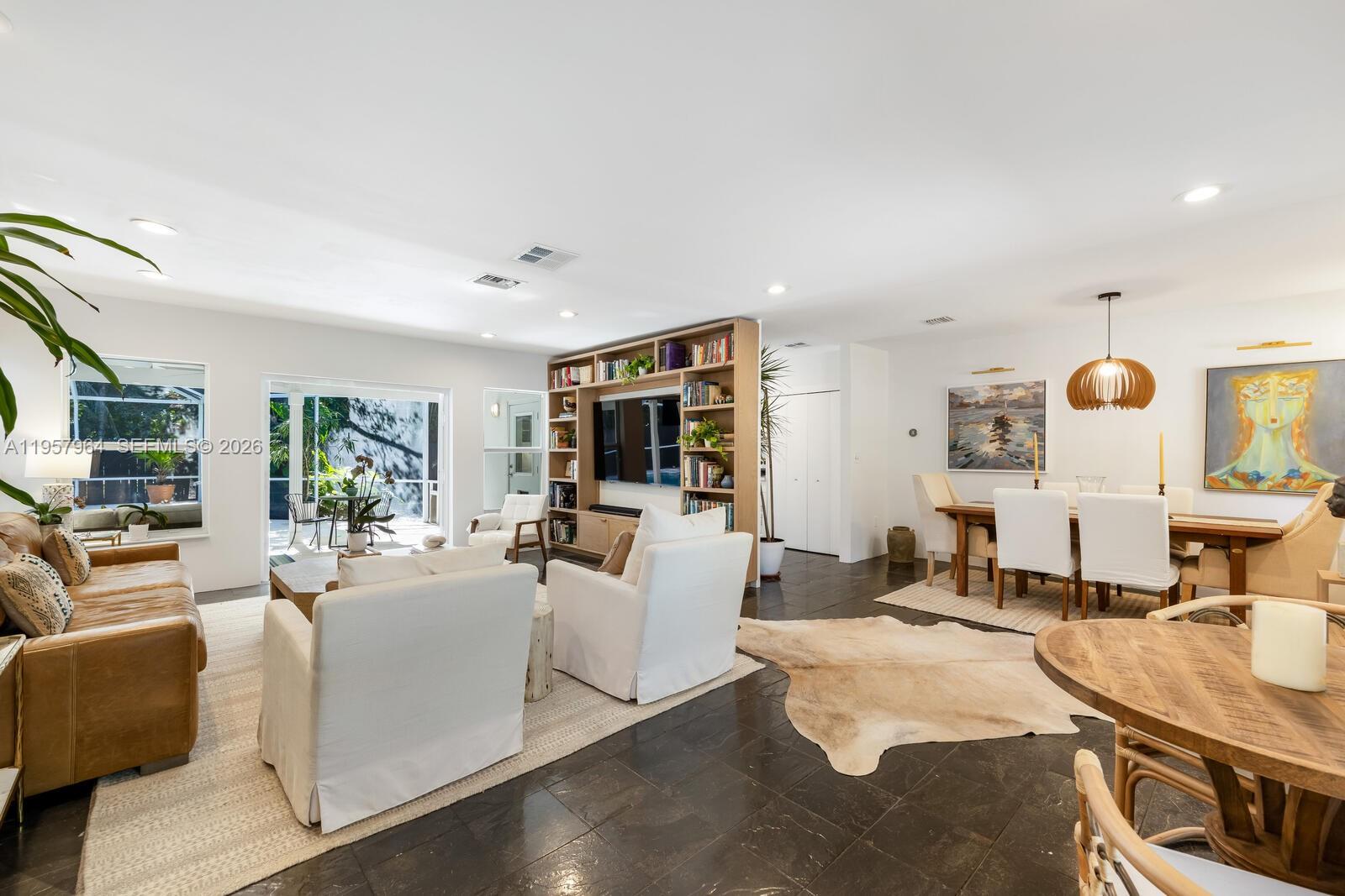 5100 SW 75th St, Miami FL 33143