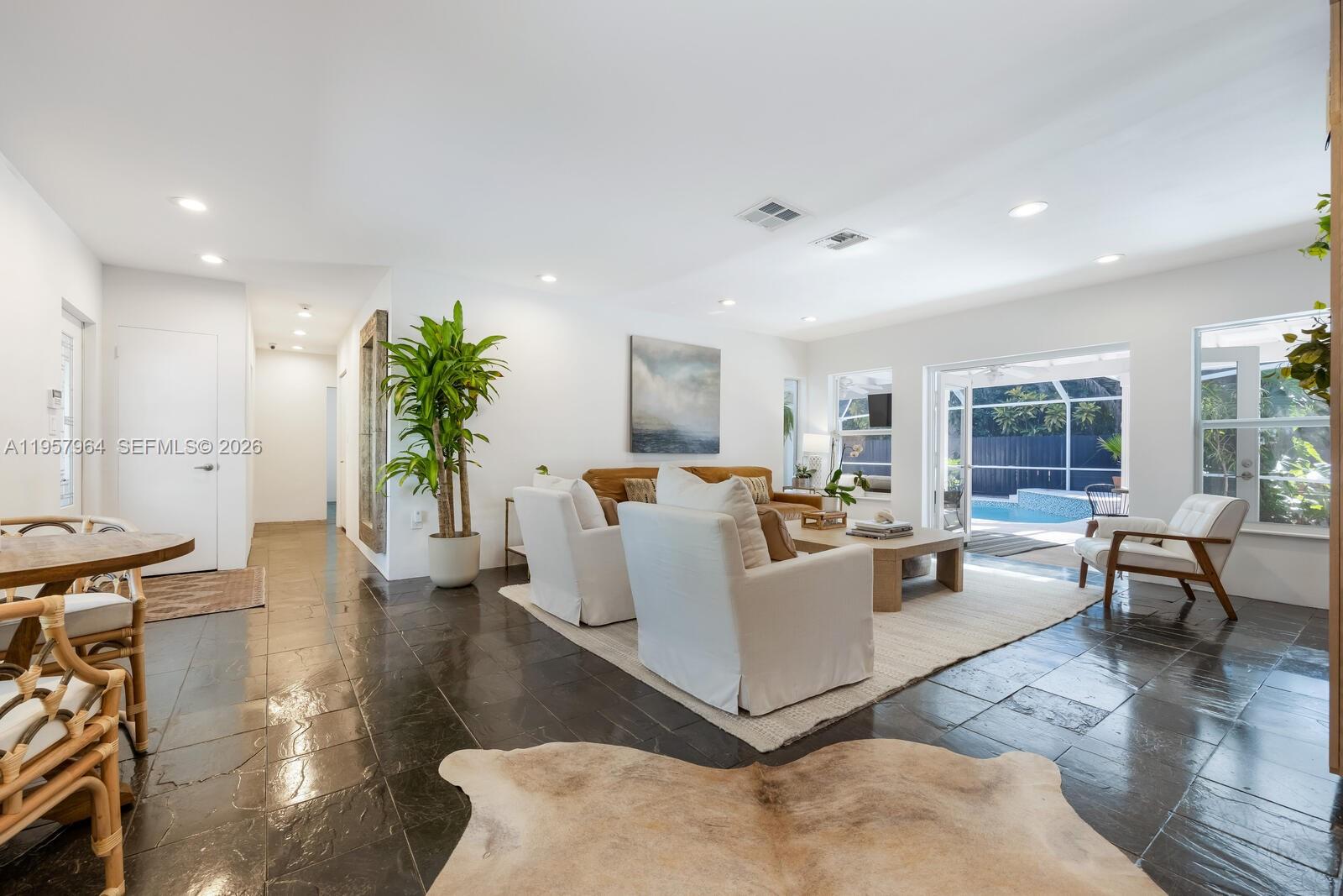 5100 SW 75th St, Miami FL 33143