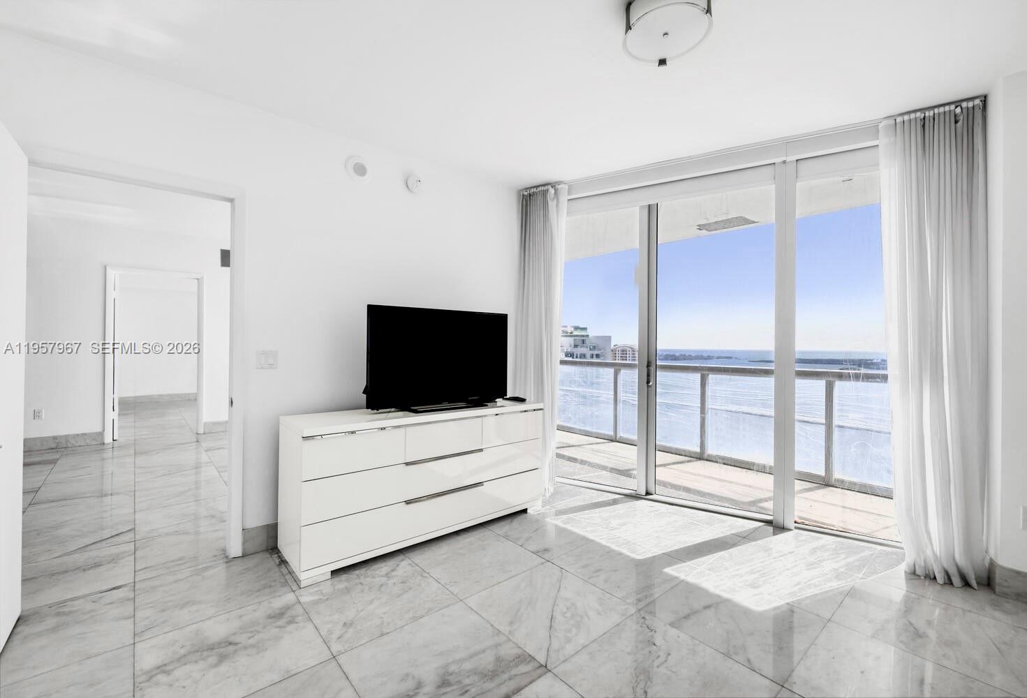 465 Brickell Ave #4003, Miami FL 33131