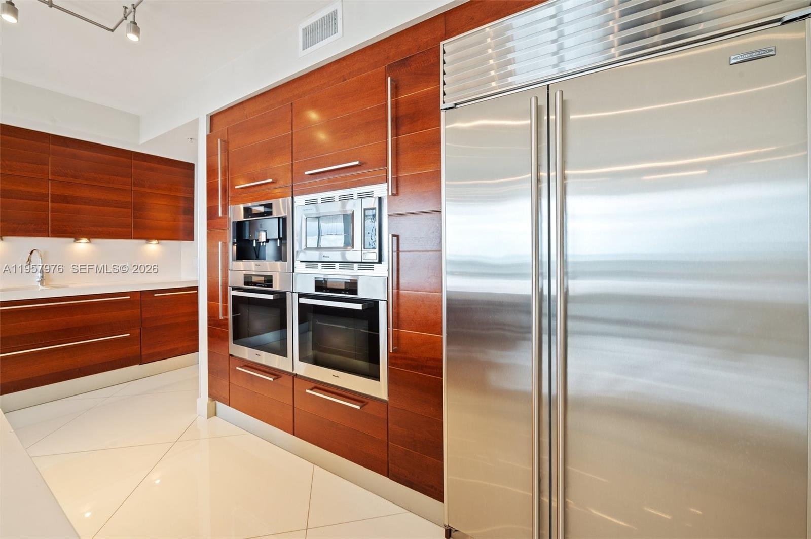 18201 Collins Ave #5201, Sunny Isles Beach FL 33160