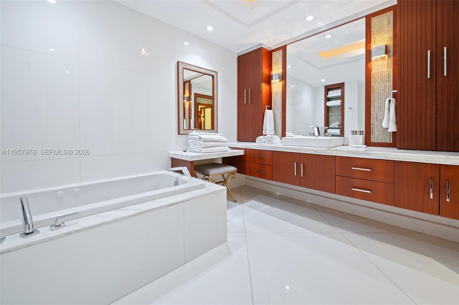 18201 Collins Ave #5201, Sunny Isles Beach FL 33160