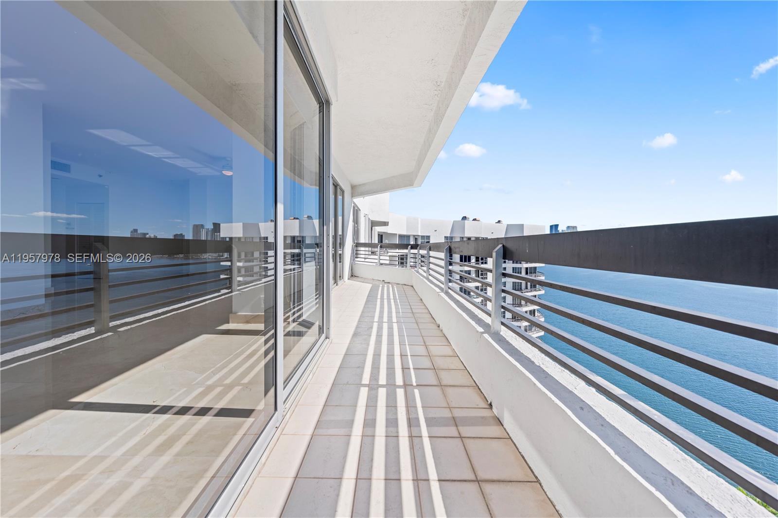 3600 Mystic Pointe Dr #PH6, Aventura FL 33180