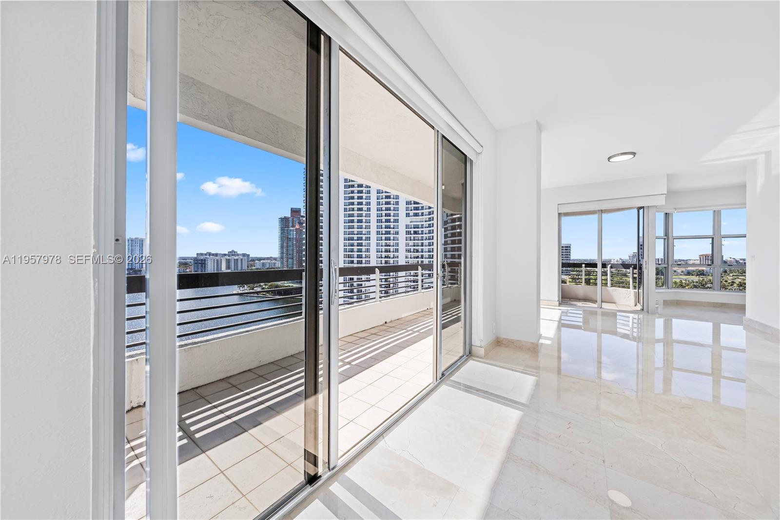 3600 Mystic Pointe Dr #PH6, Aventura FL 33180