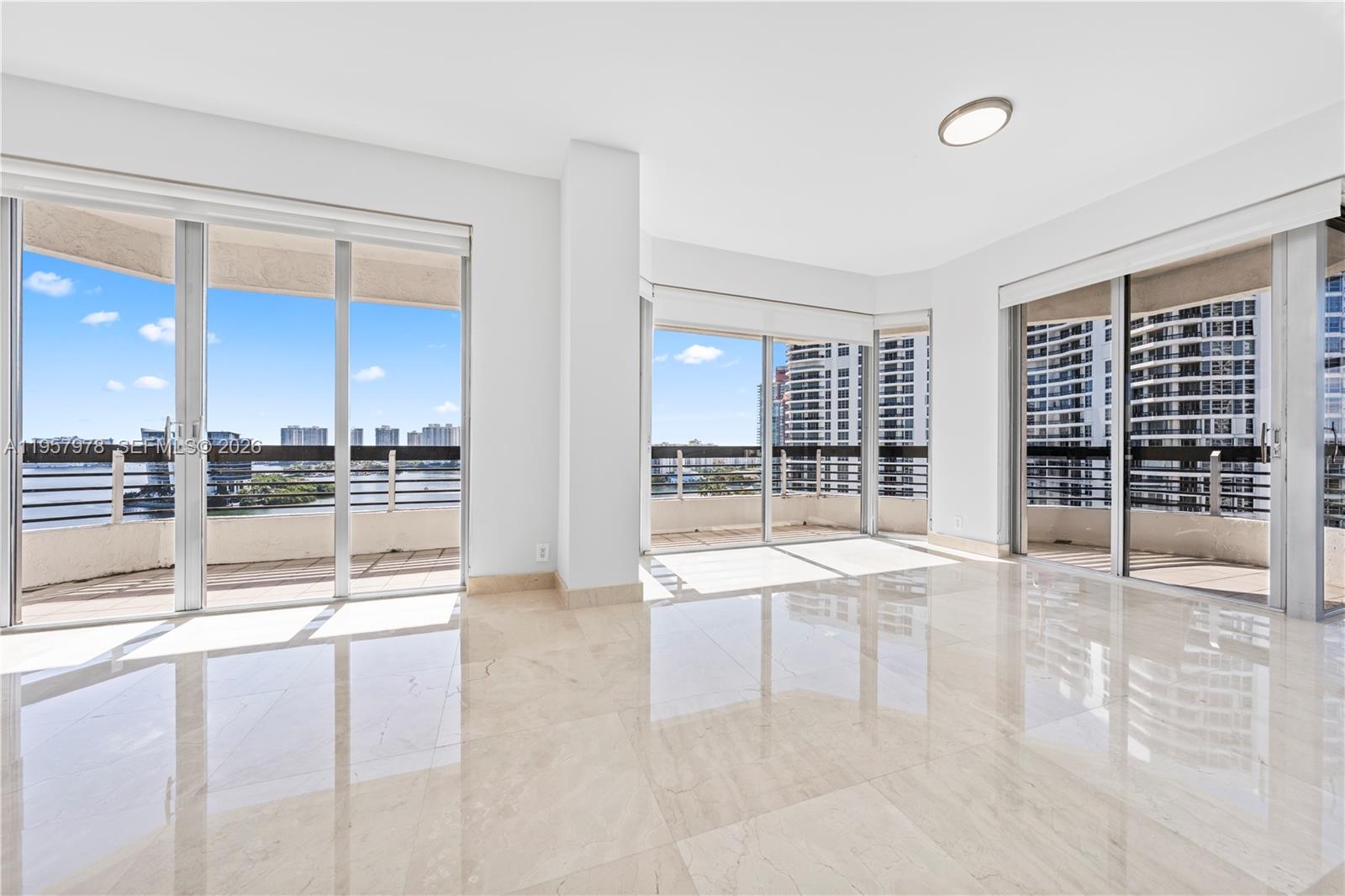 3600 Mystic Pointe Dr #PH6, Aventura FL 33180