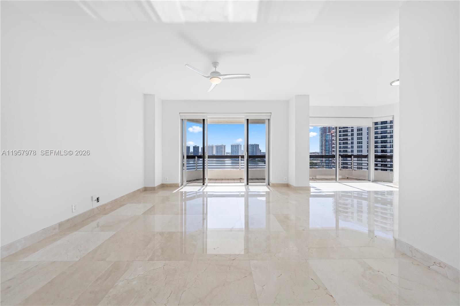 3600 Mystic Pointe Dr #PH6, Aventura FL 33180