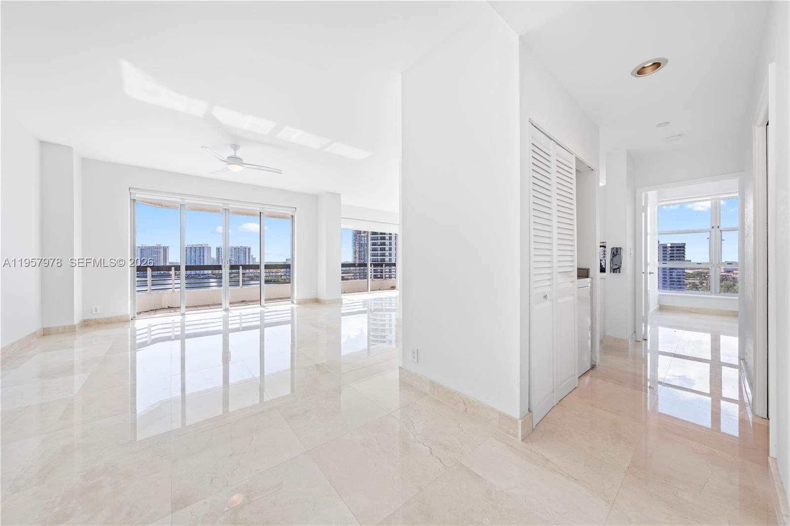 3600 Mystic Pointe Dr #PH6, Aventura FL 33180