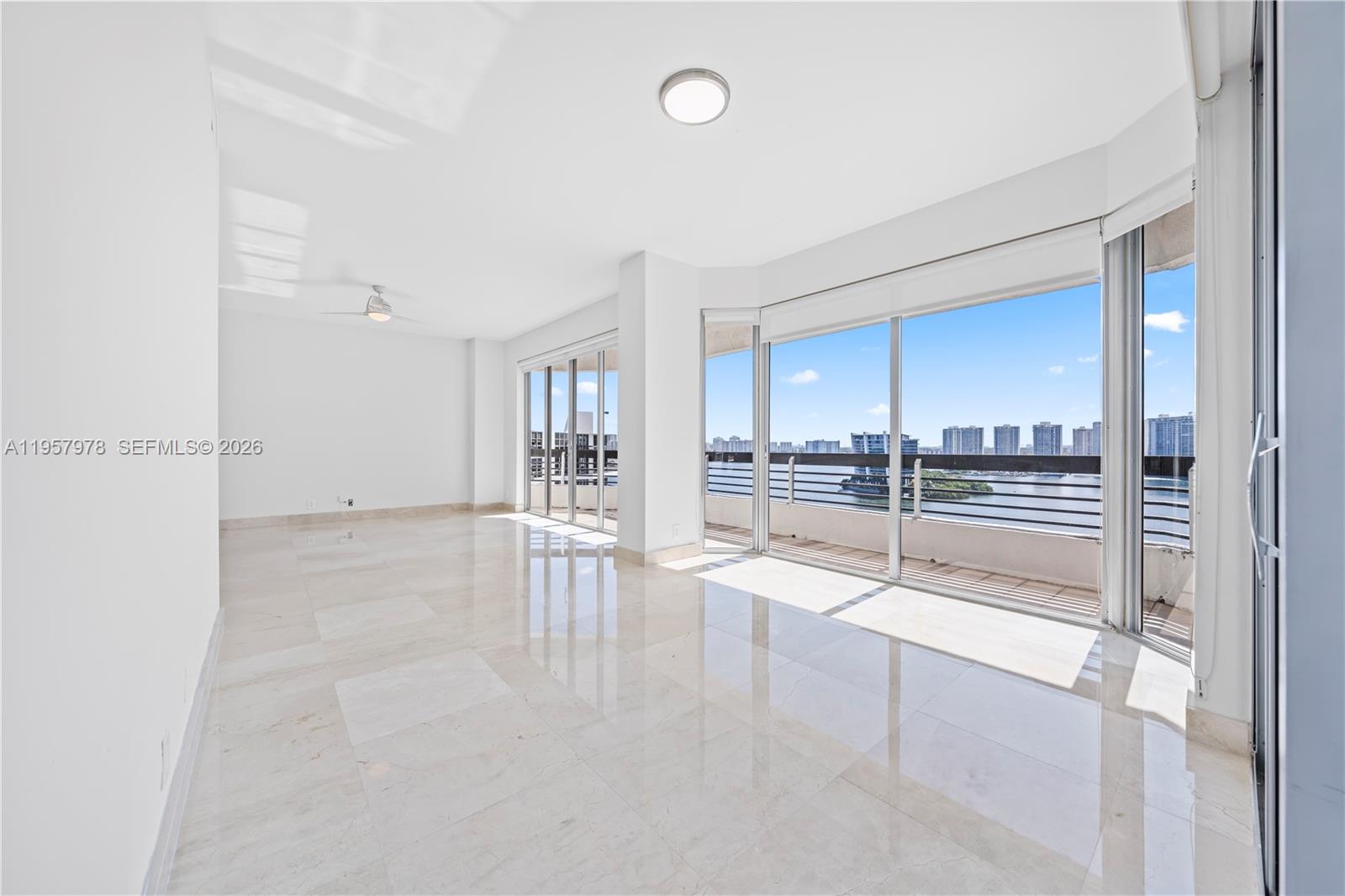 3600 Mystic Pointe Dr #PH6, Aventura FL 33180