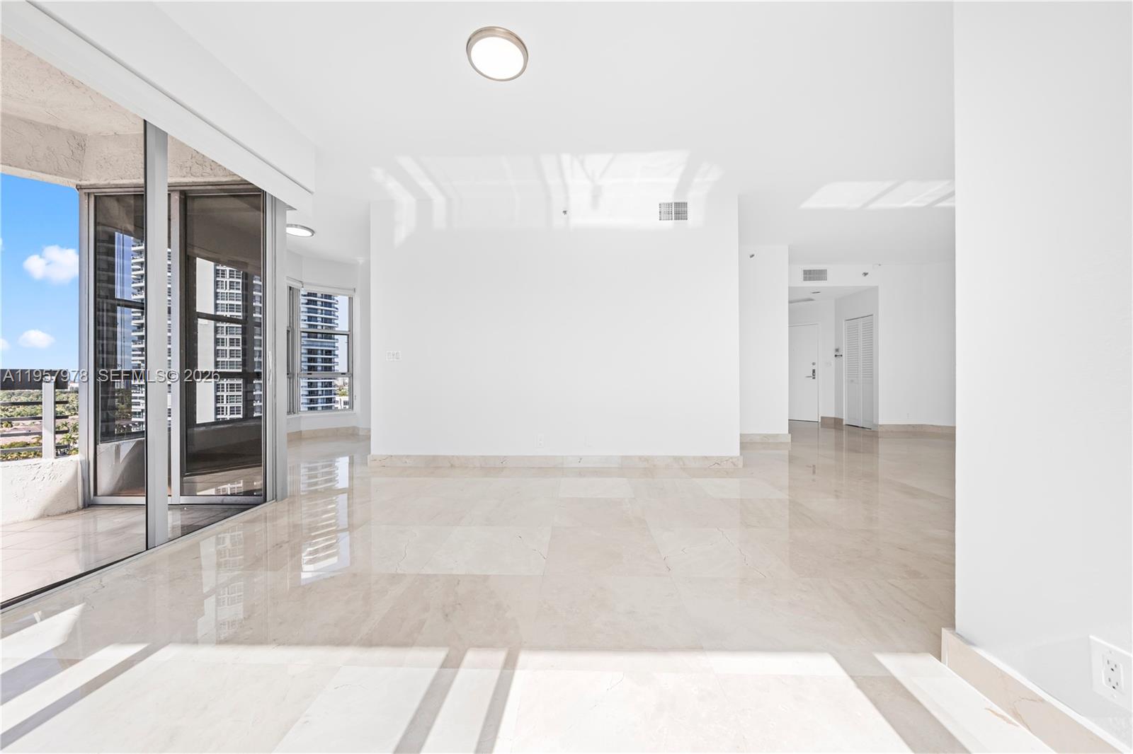 3600 Mystic Pointe Dr #PH6, Aventura FL 33180