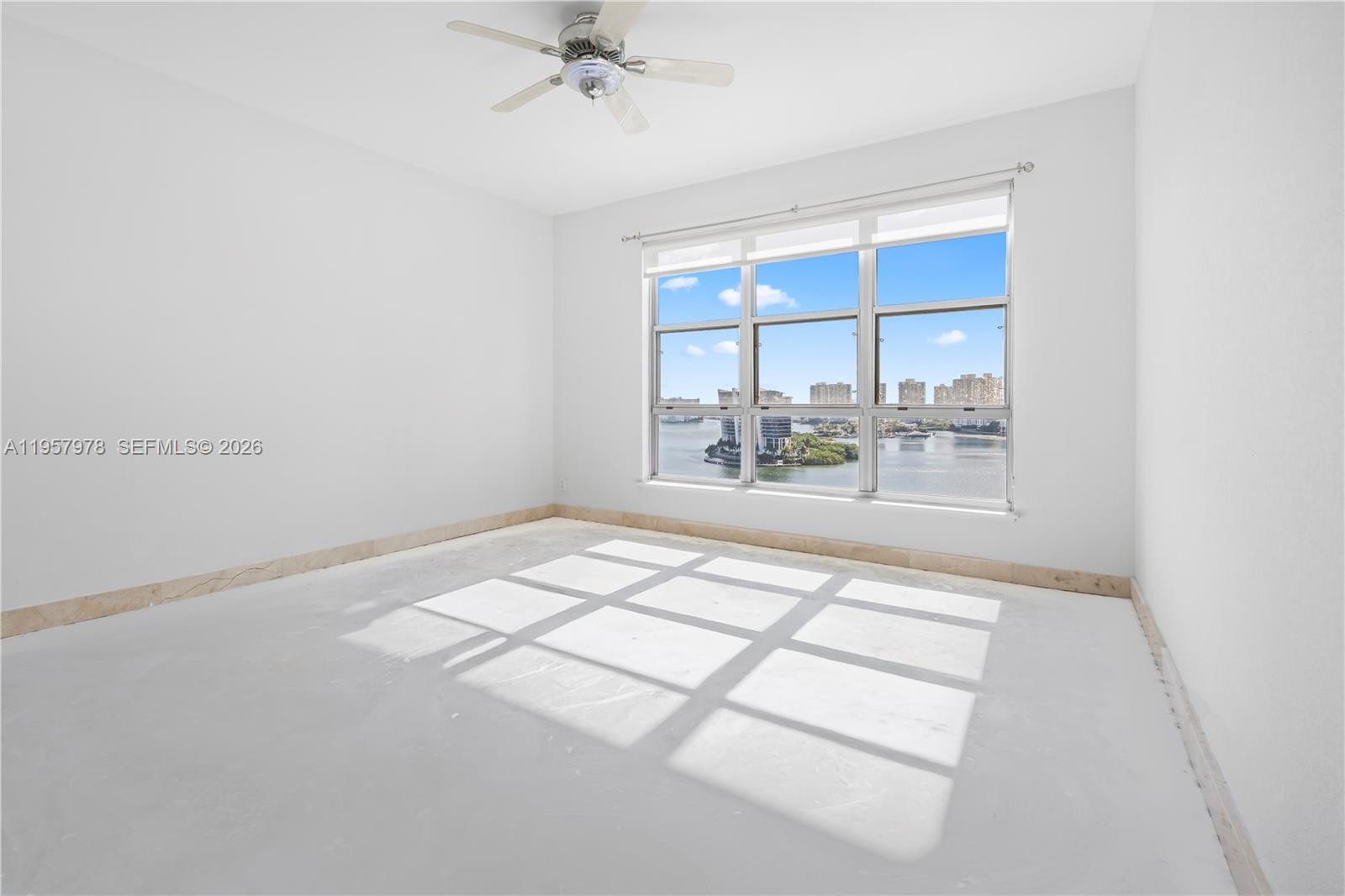 3600 Mystic Pointe Dr #PH6, Aventura FL 33180