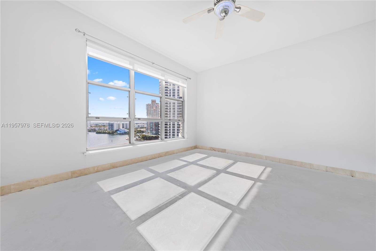 3600 Mystic Pointe Dr #PH6, Aventura FL 33180