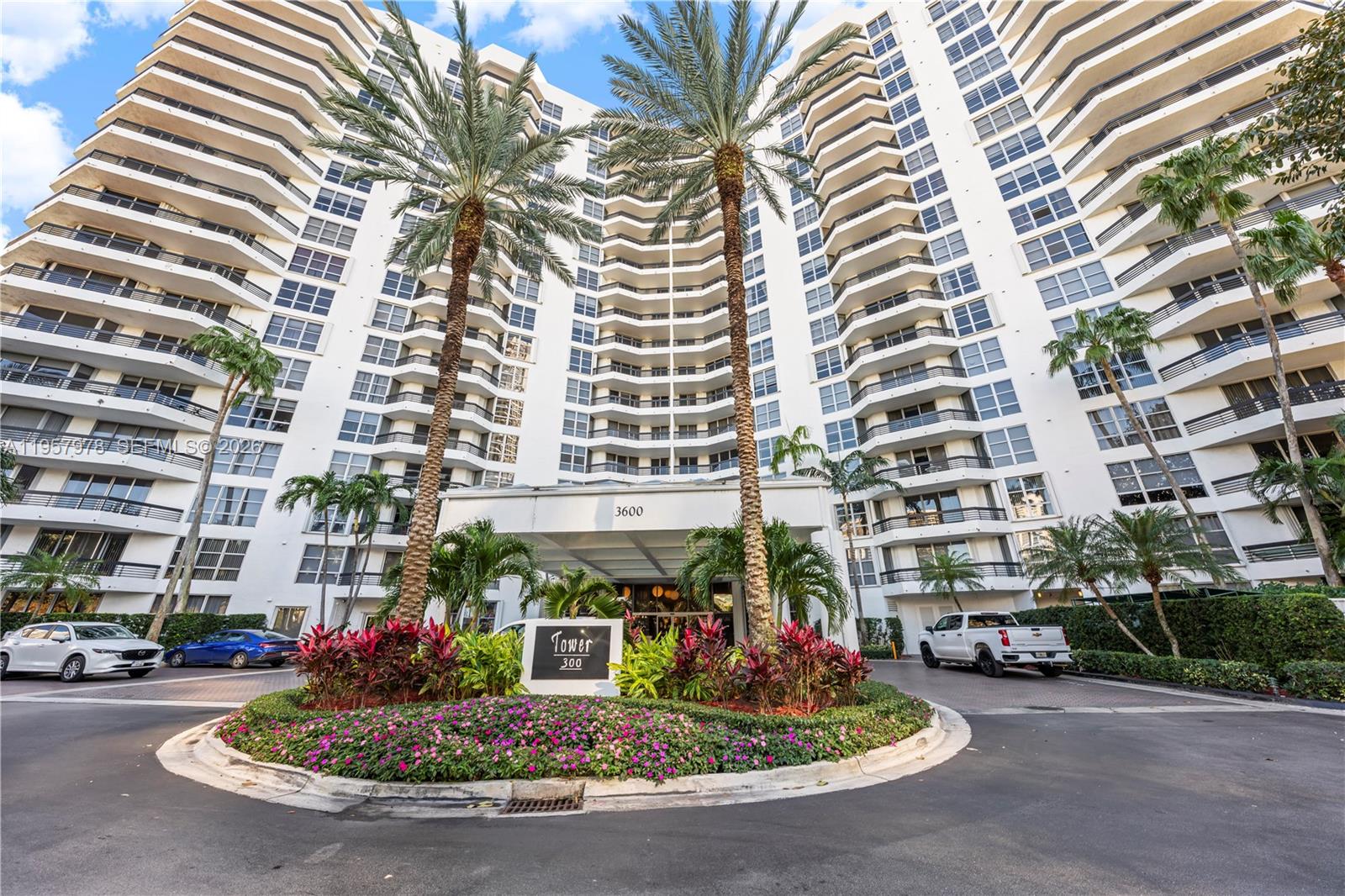 3600 Mystic Pointe Dr #PH6, Aventura FL 33180