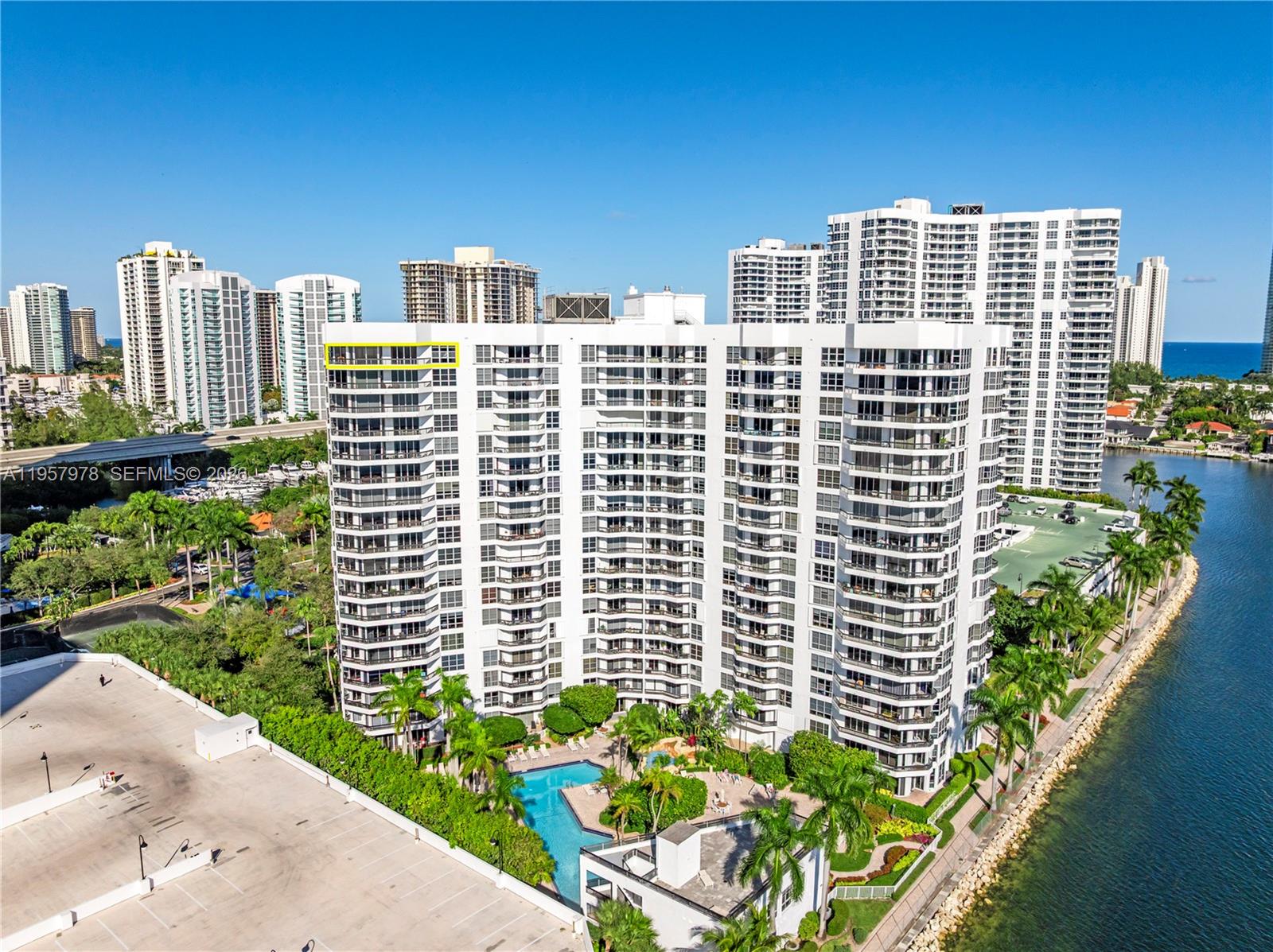 3600 Mystic Pointe Dr #PH6, Aventura FL 33180