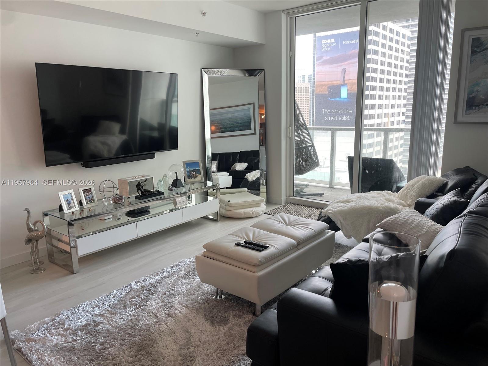 244 Biscayne Blvd #2309, Miami FL 33132