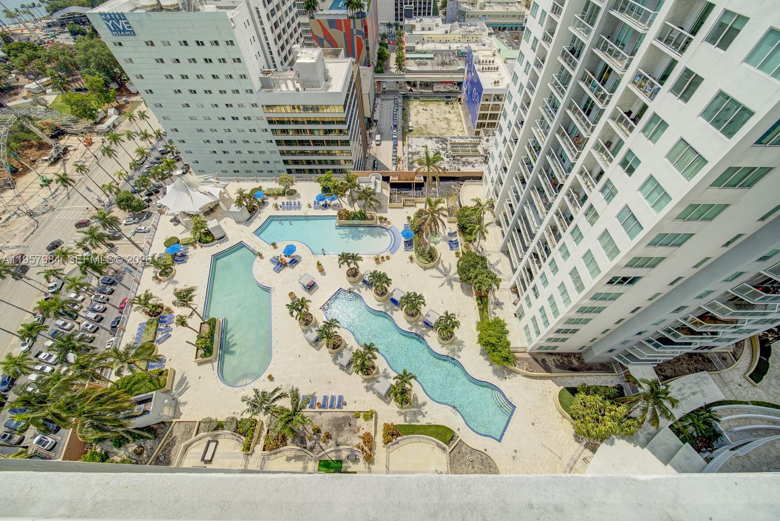 244 Biscayne Blvd #2309, Miami FL 33132