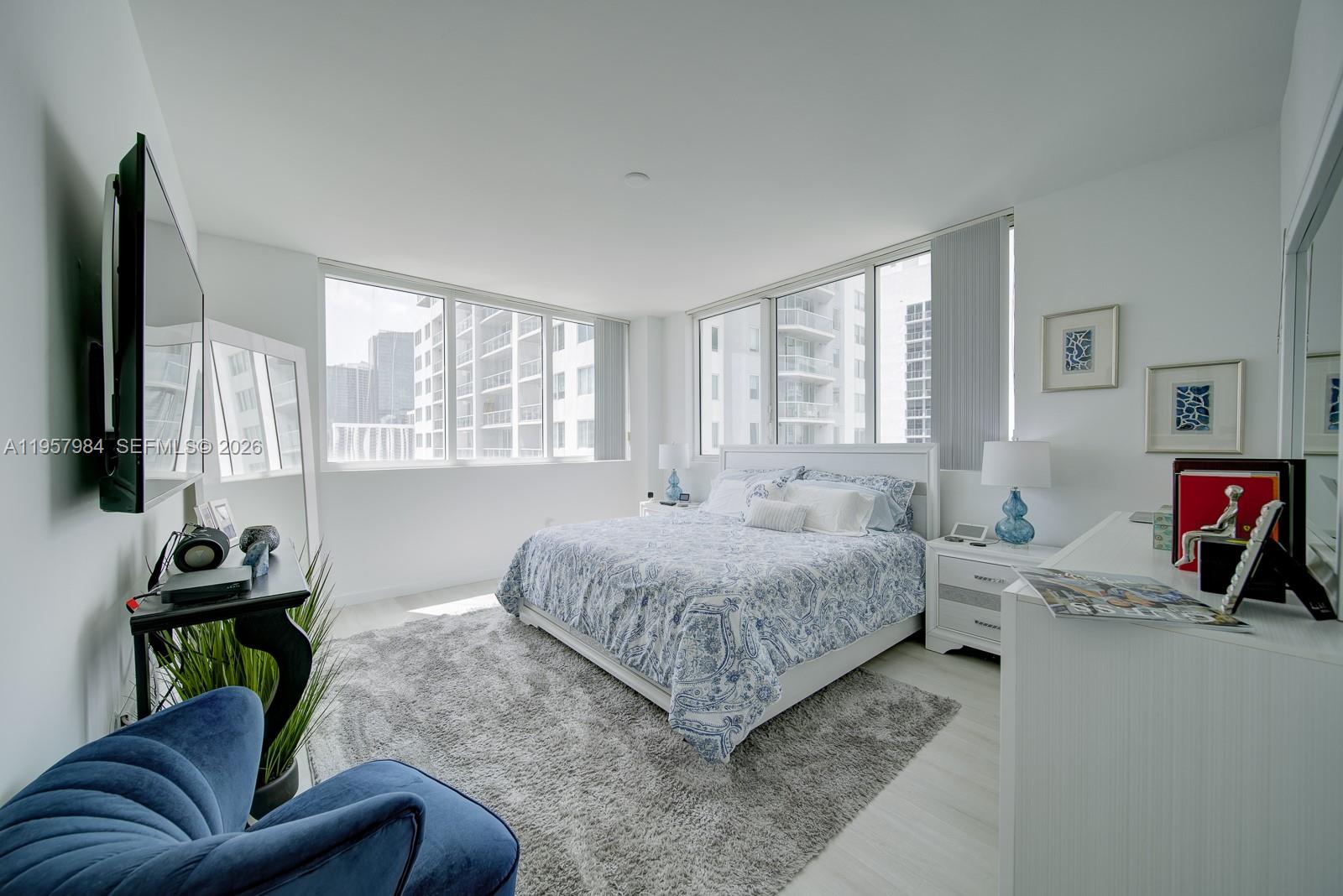 244 Biscayne Blvd #2309, Miami FL 33132