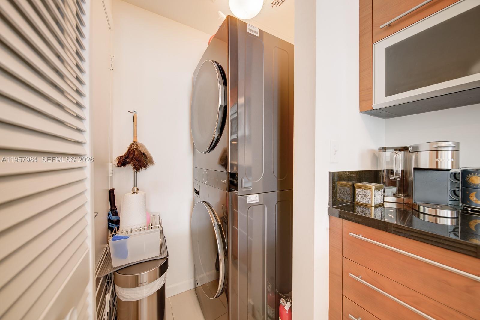 244 Biscayne Blvd #2309, Miami FL 33132