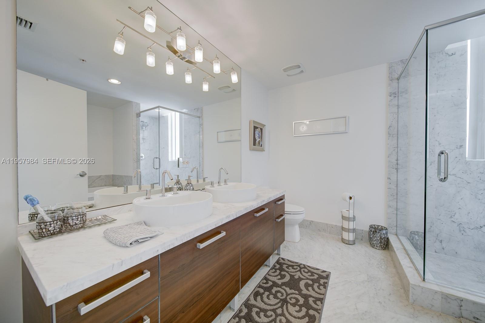 244 Biscayne Blvd #2309, Miami FL 33132