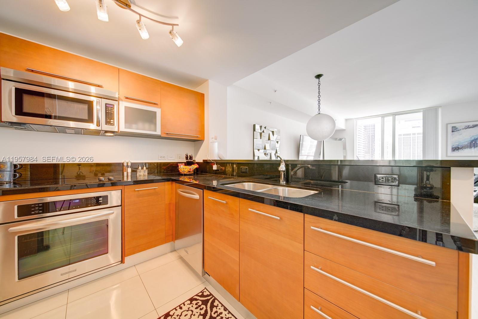 244 Biscayne Blvd #2309, Miami FL 33132