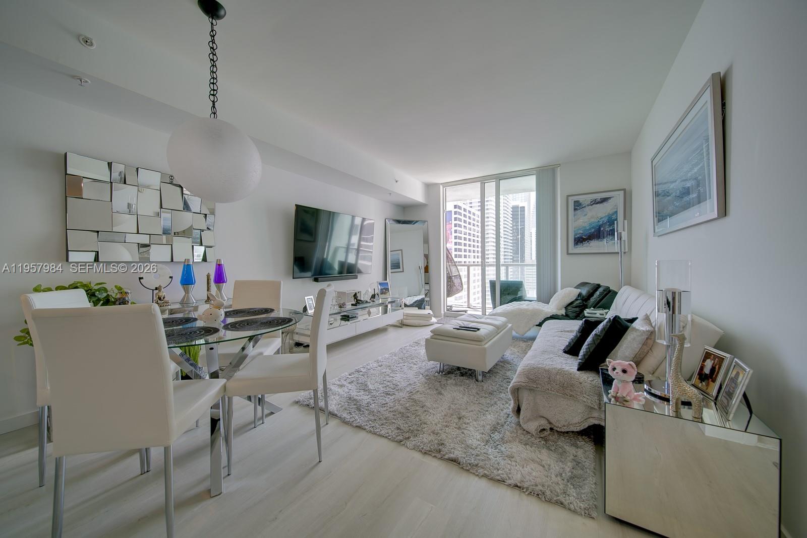 244 Biscayne Blvd #2309, Miami FL 33132