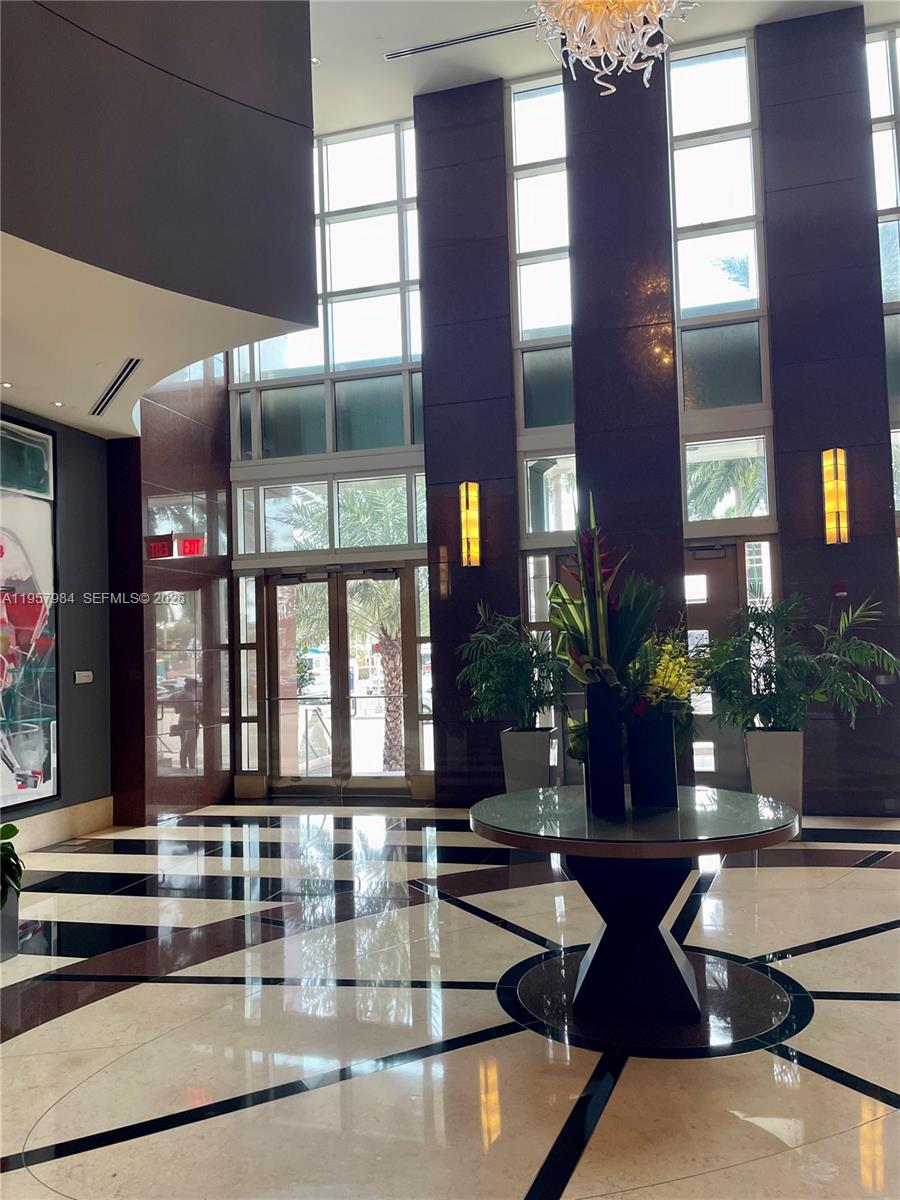 244 Biscayne Blvd #2309, Miami FL 33132