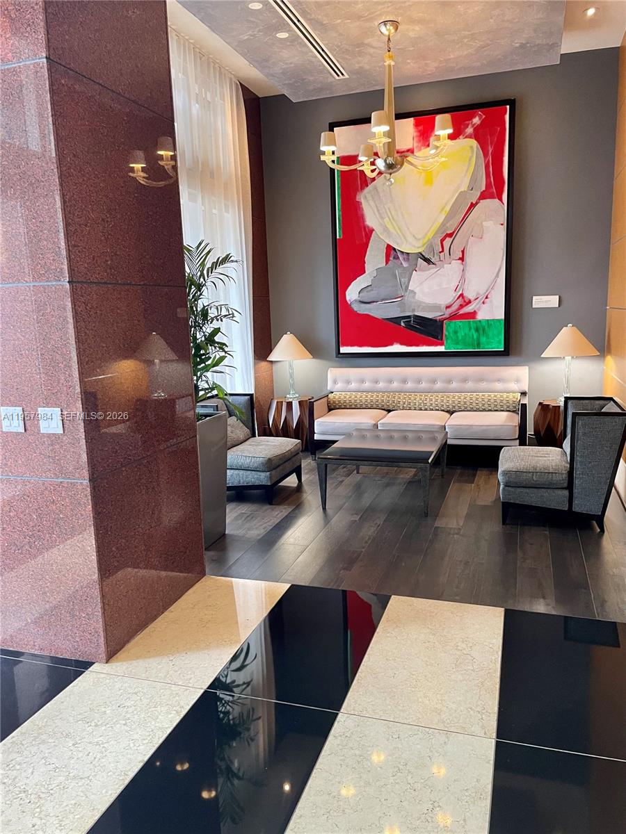244 Biscayne Blvd #2309, Miami FL 33132