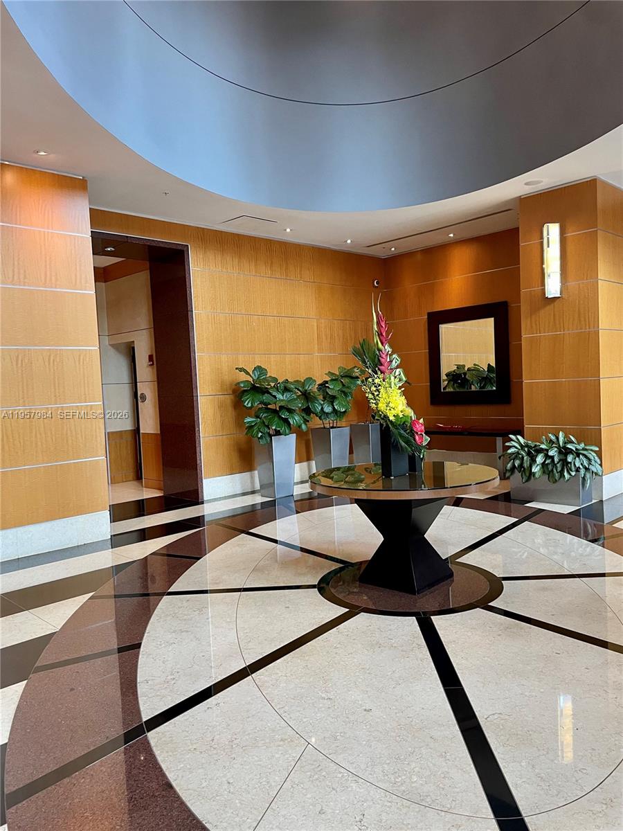 244 Biscayne Blvd #2309, Miami FL 33132