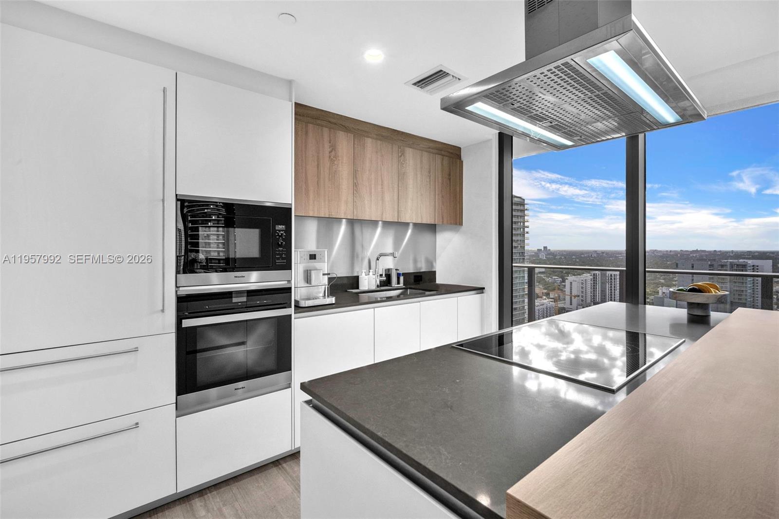 1000 Brickell Plz #3112, Miami FL 33131