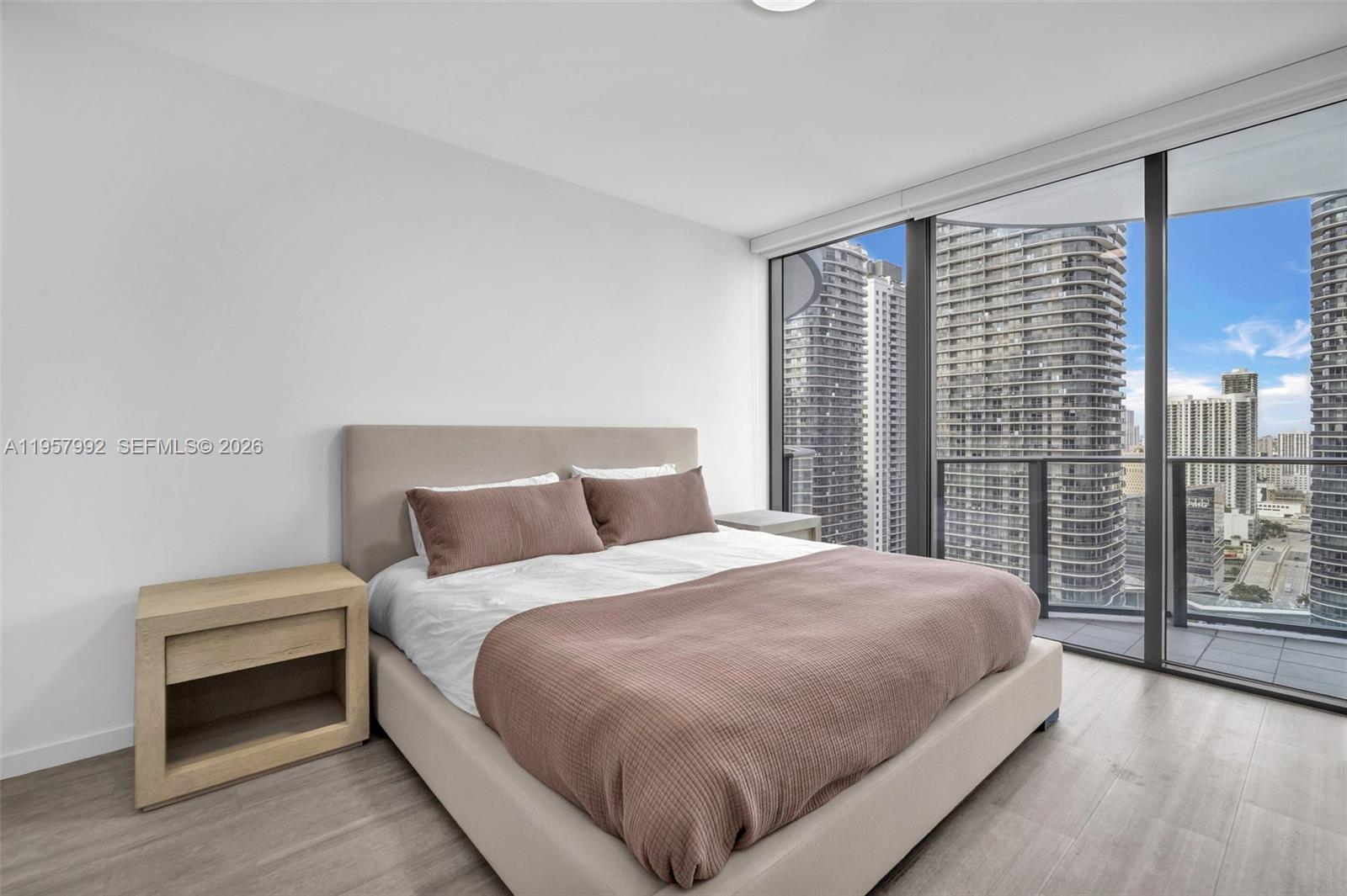 1000 Brickell Plz #3112, Miami FL 33131