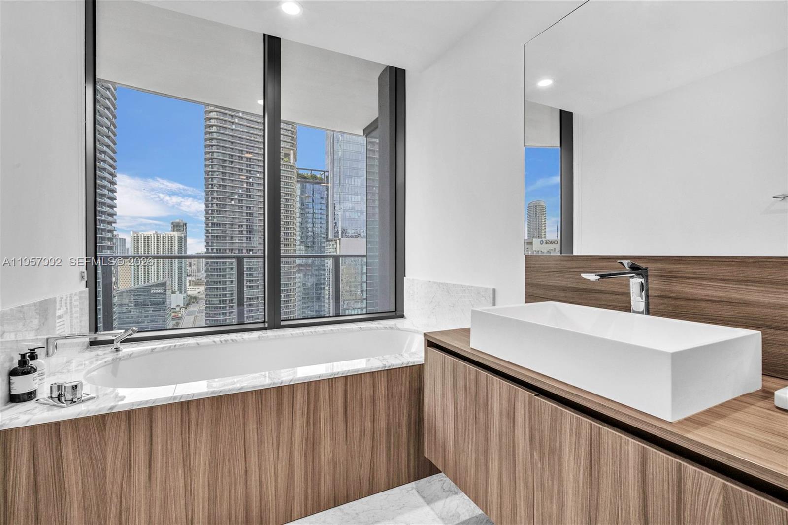 1000 Brickell Plz #3112, Miami FL 33131