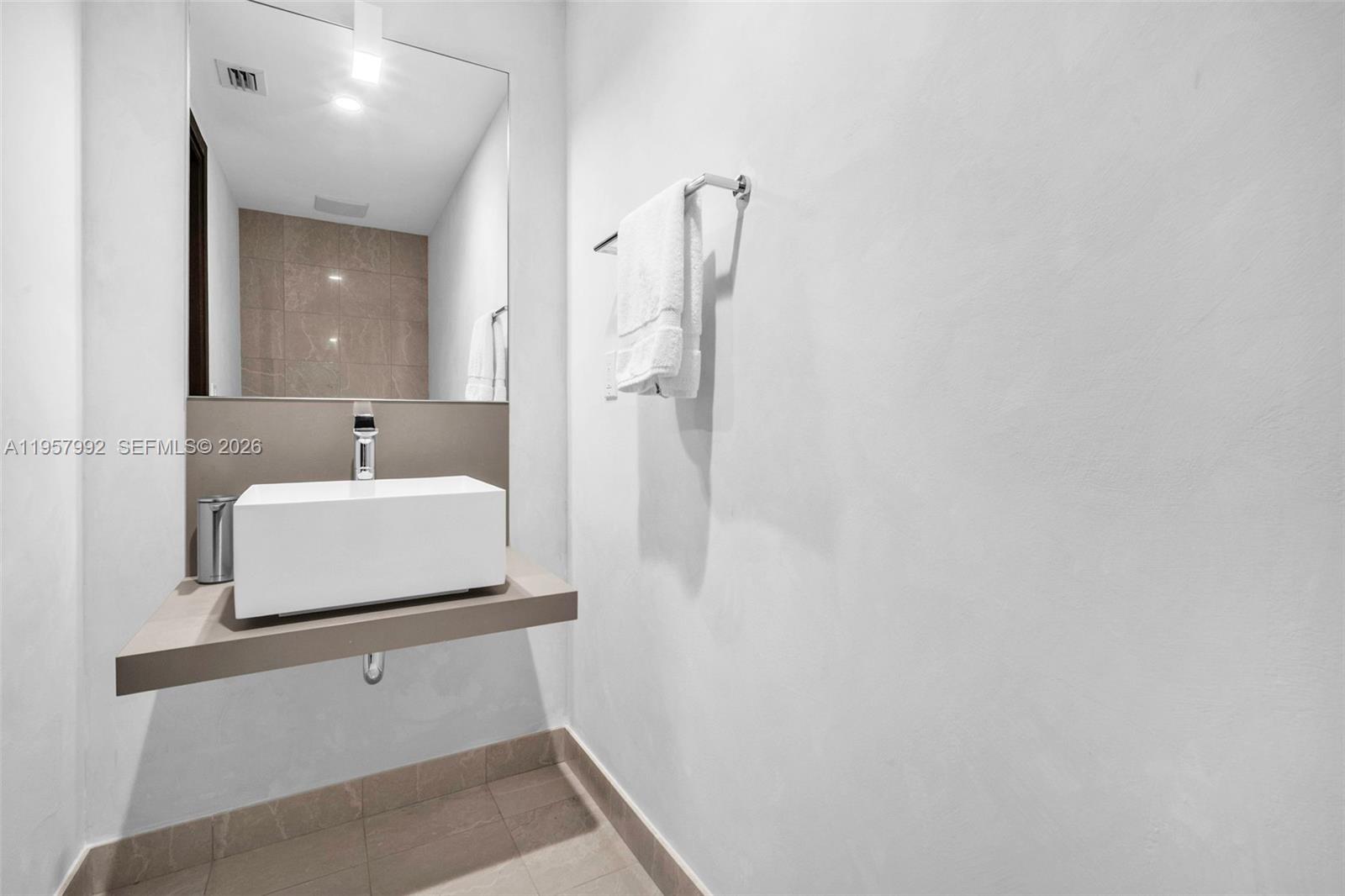 1000 Brickell Plz #3112, Miami FL 33131