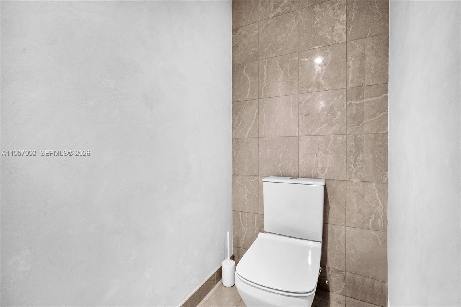1000 Brickell Plz #3112, Miami FL 33131