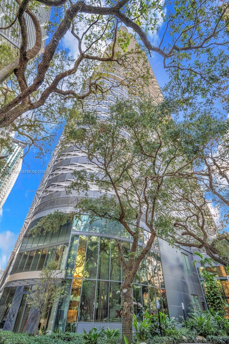 1000 Brickell Plz #3112, Miami FL 33131